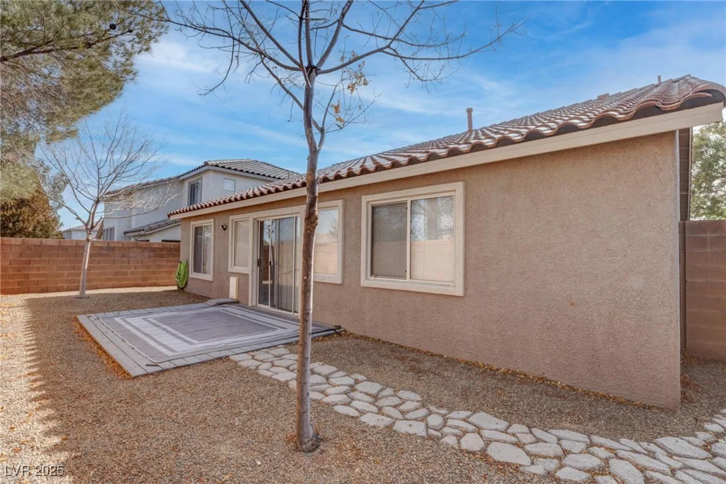5600 Nimes, Las Vegas, NV 89141