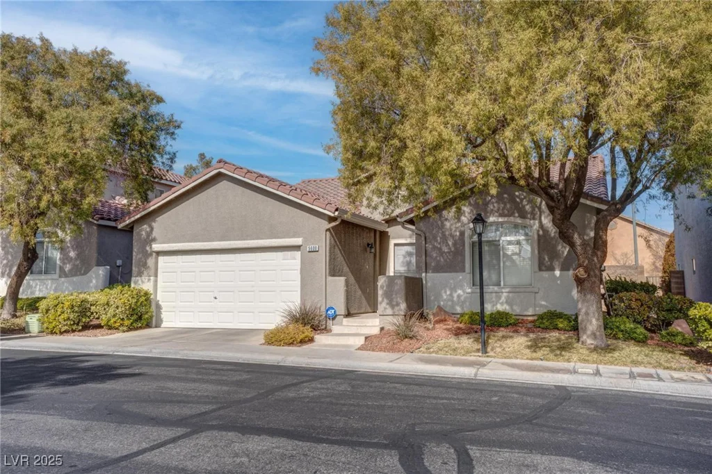 5600 Nimes, Las Vegas, NV 89141