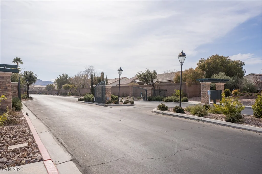 5600 Nimes, Las Vegas, NV 89141