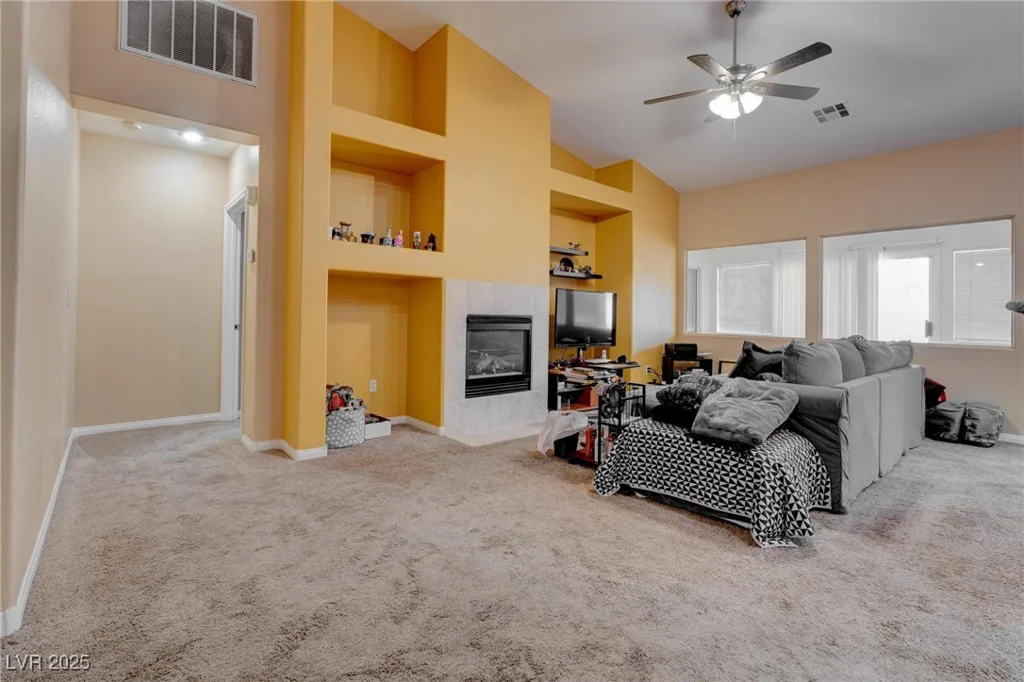 5600 Nimes, Las Vegas, NV 89141