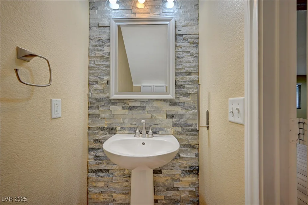2721 Tahiti Isle, North Las Vegas, NV 89031