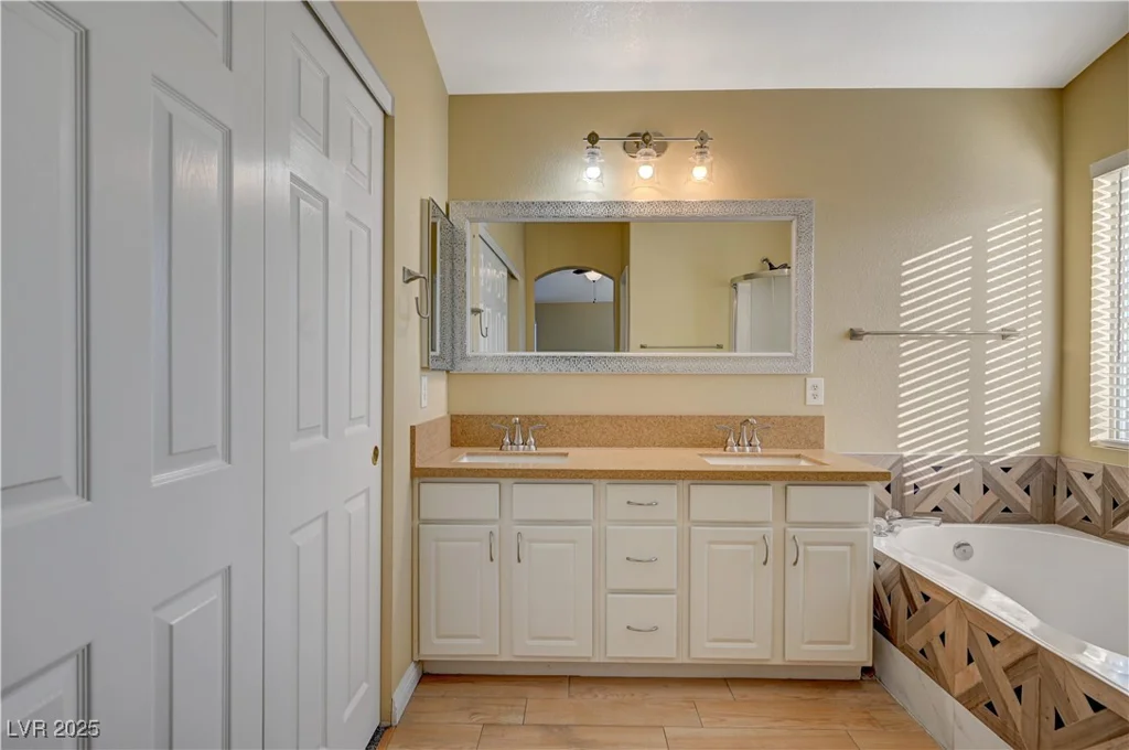 2721 Tahiti Isle, North Las Vegas, NV 89031