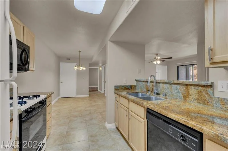 950 Seven Hills, Henderson, NV 89052