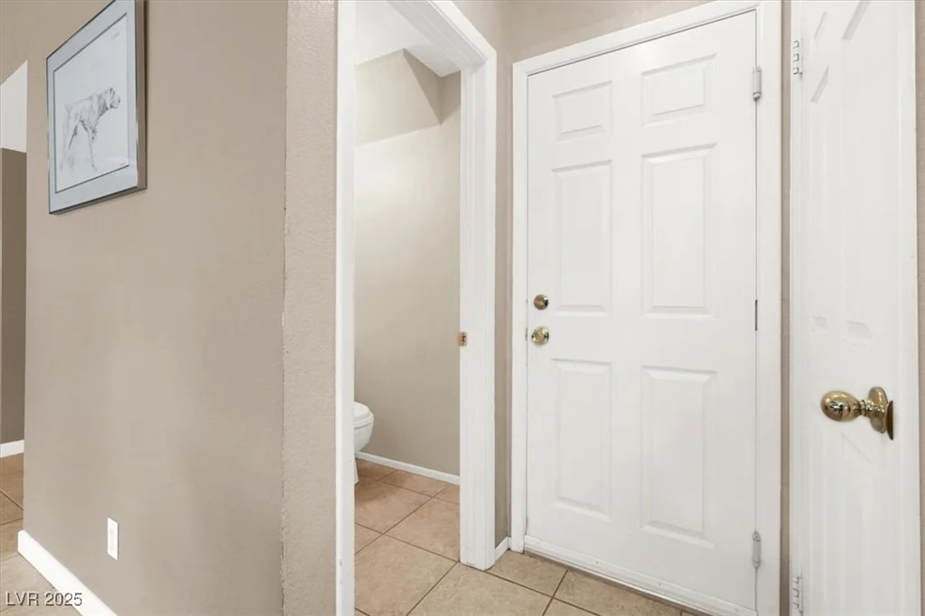 2823 Camelback, Henderson, NV 89074
