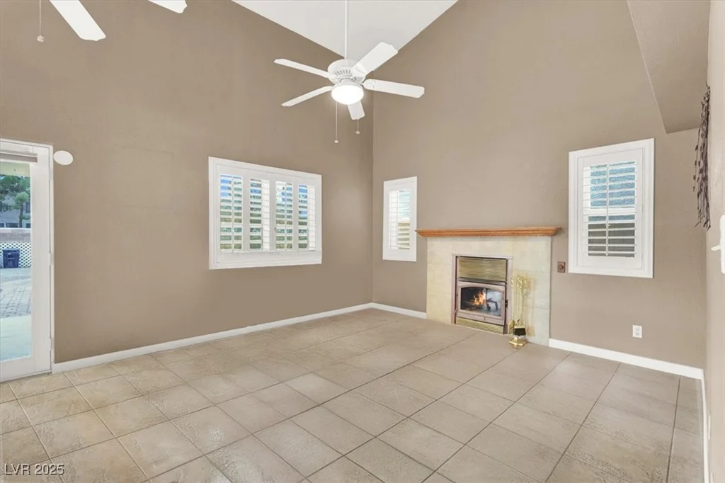 2823 Camelback, Henderson, NV 89074