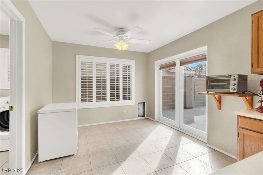 2823 Camelback, Henderson, NV 89074