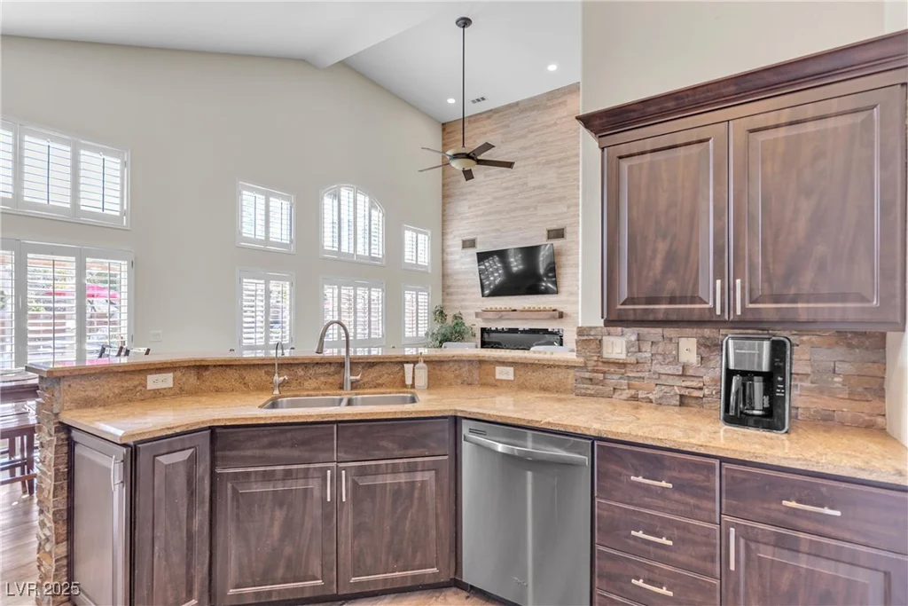 8501 Vivid Violet, Las Vegas, NV 89143