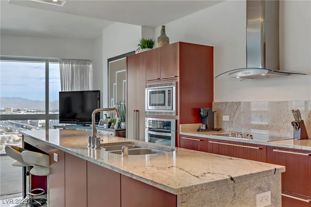 4471 Dean Martin, Las Vegas, NV 89103