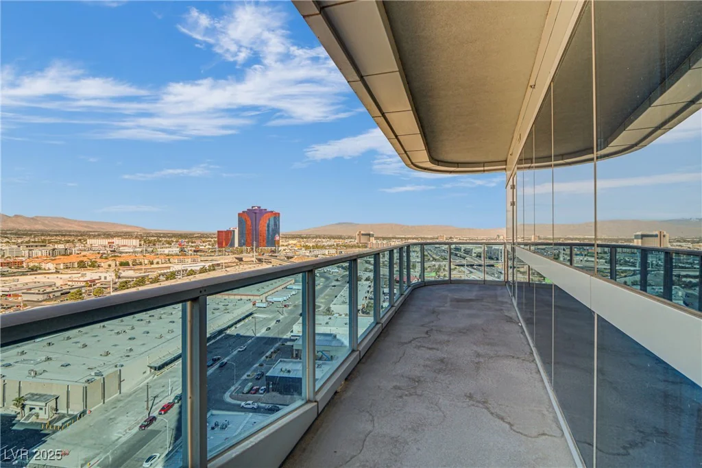 4471 Dean Martin, Las Vegas, NV 89103