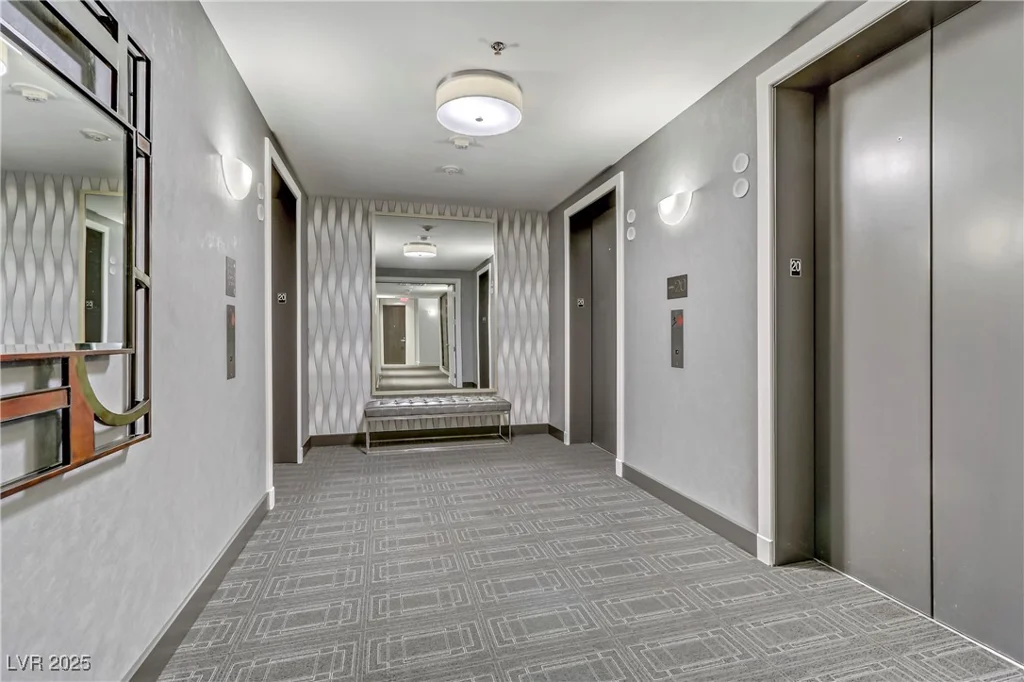 4471 Dean Martin, Las Vegas, NV 89103