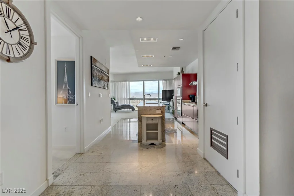4471 Dean Martin, Las Vegas, NV 89103