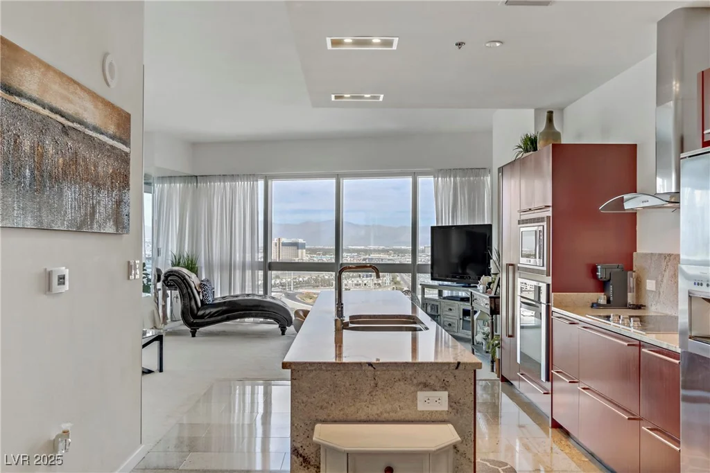 4471 Dean Martin, Las Vegas, NV 89103