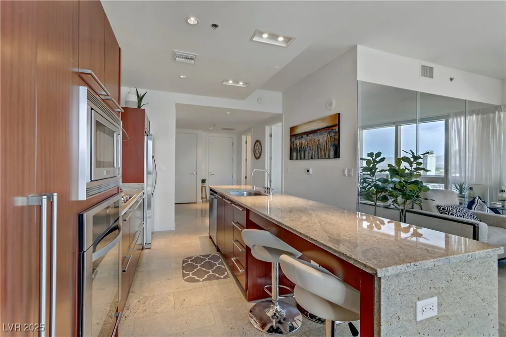 4471 Dean Martin, Las Vegas, NV 89103
