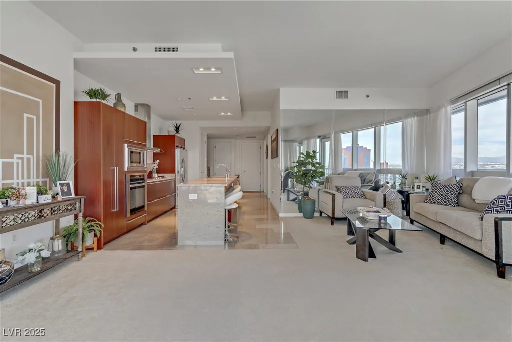 4471 Dean Martin, Las Vegas, NV 89103