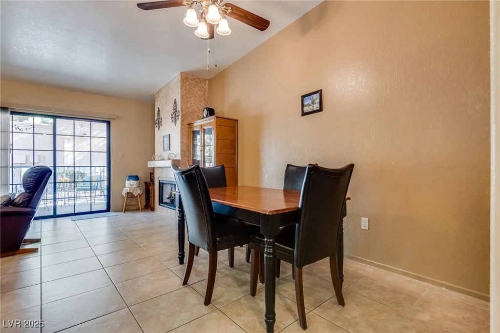 2851 Valley View, Las Vegas, NV 89102