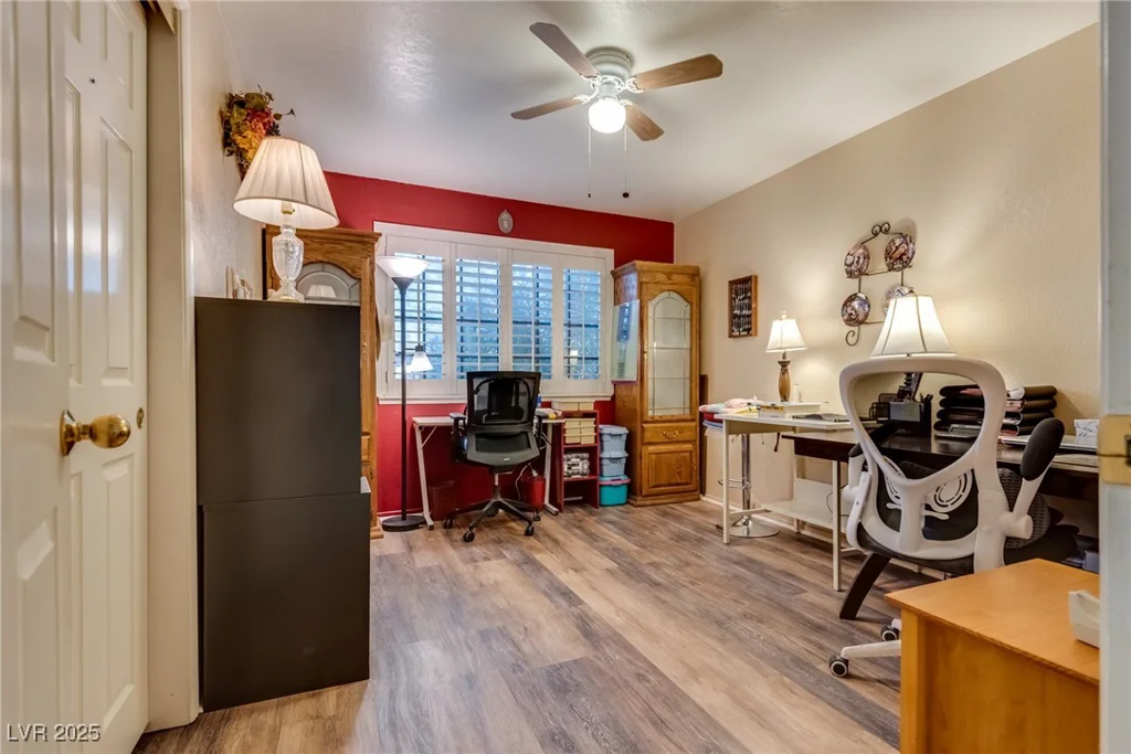 2851 Valley View, Las Vegas, NV 89102