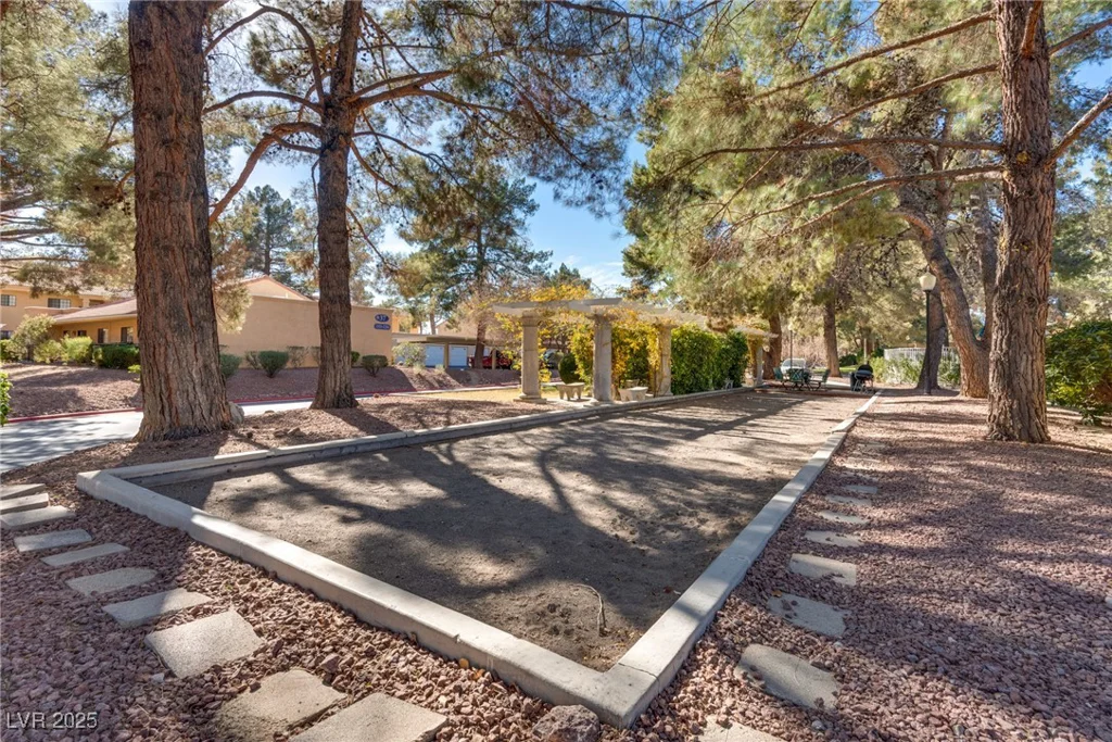 2851 Valley View, Las Vegas, NV 89102