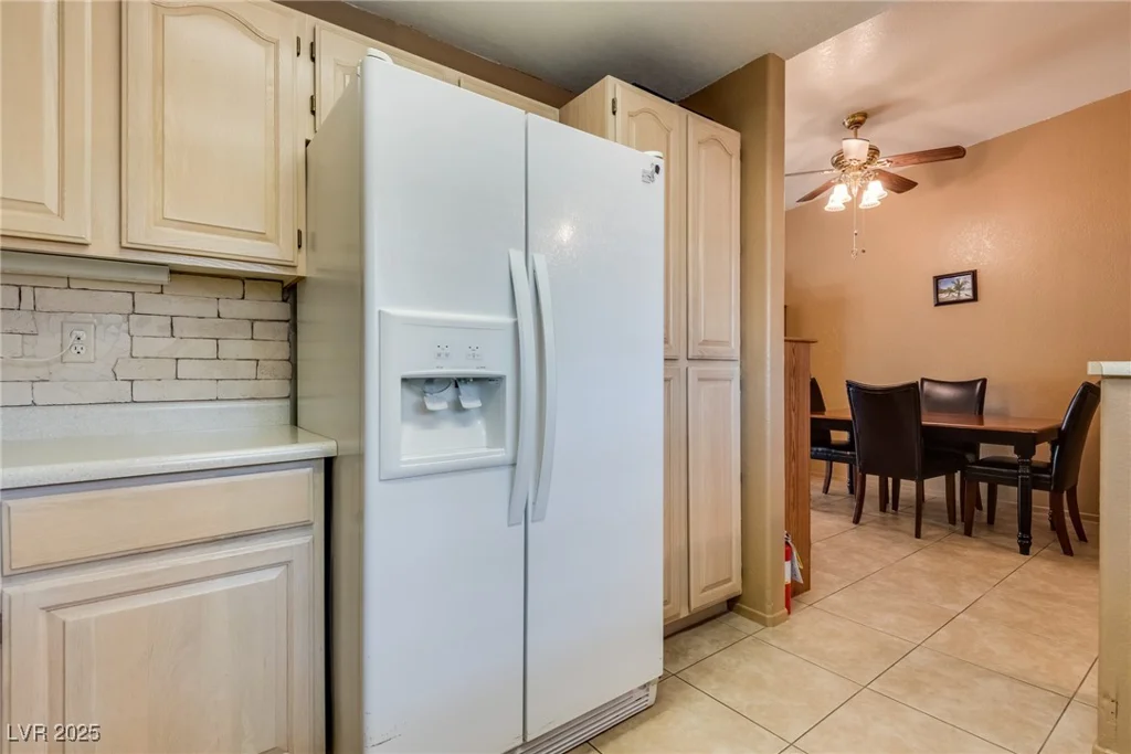 2851 Valley View, Las Vegas, NV 89102