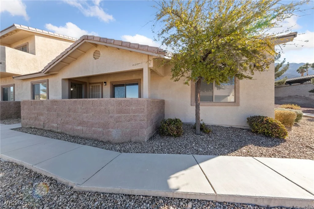 2050 Los Feliz, Las Vegas, NV 89156