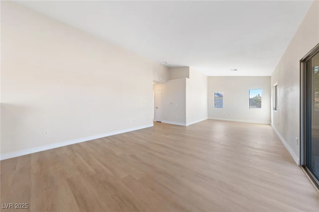 2050 Los Feliz, Las Vegas, NV 89156
