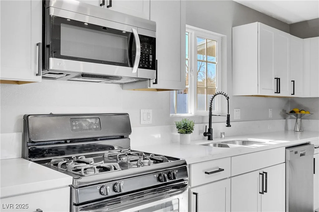 139 Ivy, Henderson, NV 89015