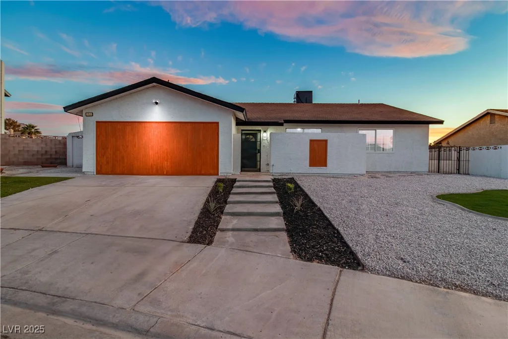 6255 Adenmoor, Las Vegas, NV 89156