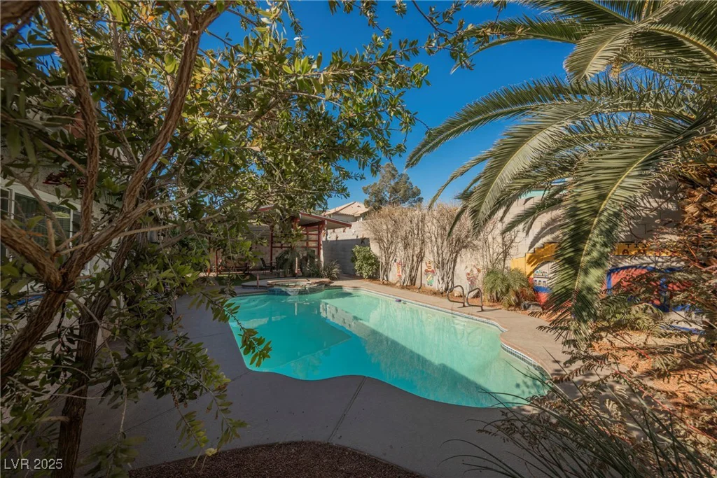 6232 Lanning, Las Vegas, NV 89108