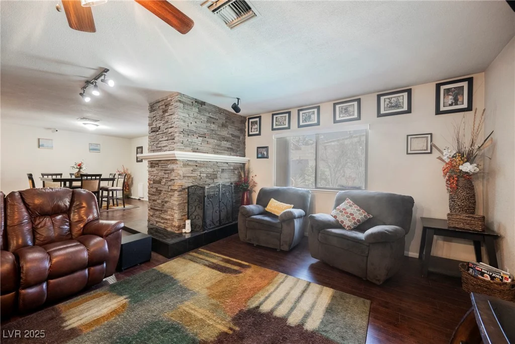 6232 Lanning, Las Vegas, NV 89108