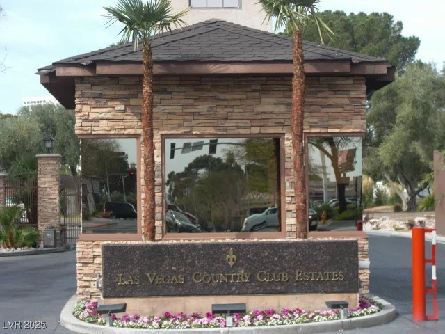 2838 Loveland, Las Vegas, NV 89109