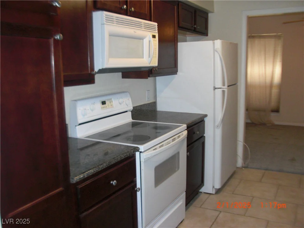2838 Loveland, Las Vegas, NV 89109
