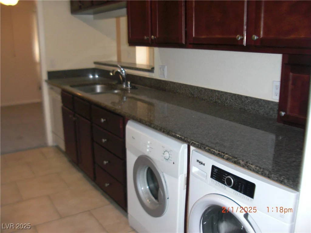 2838 Loveland, Las Vegas, NV 89109