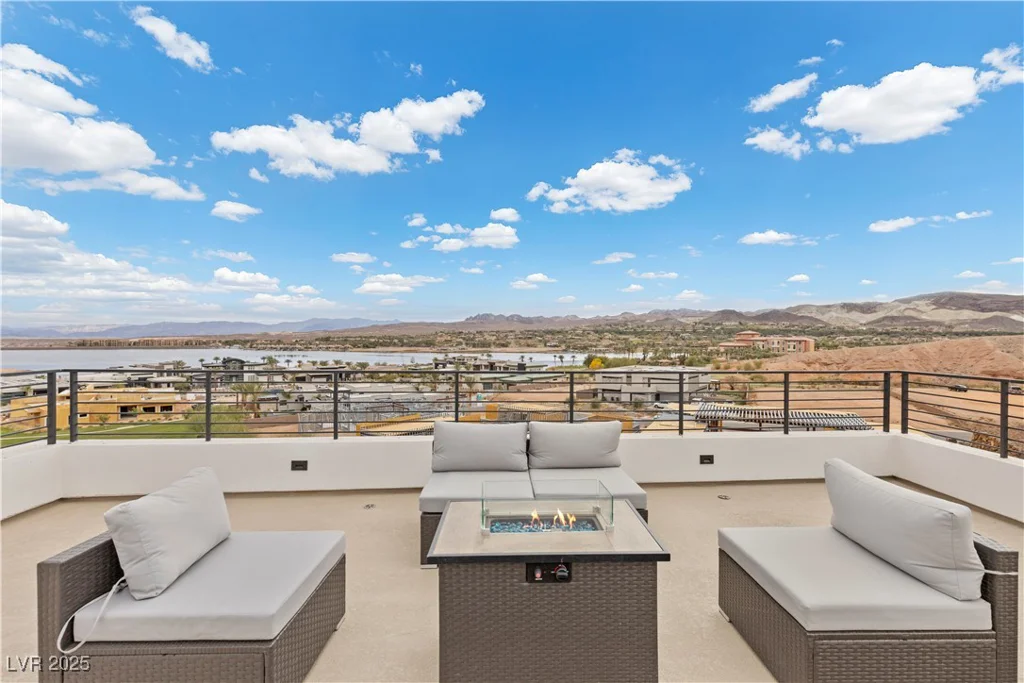 21 Canyon Bay, Henderson, NV 89011