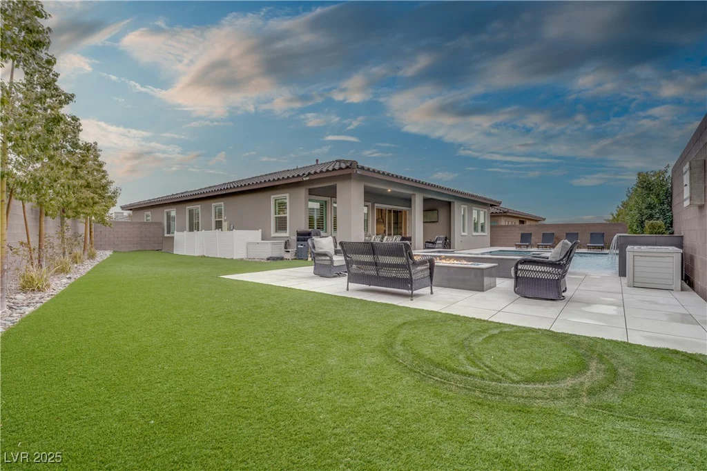 11885 Grassy Plain, Las Vegas, NV 89138