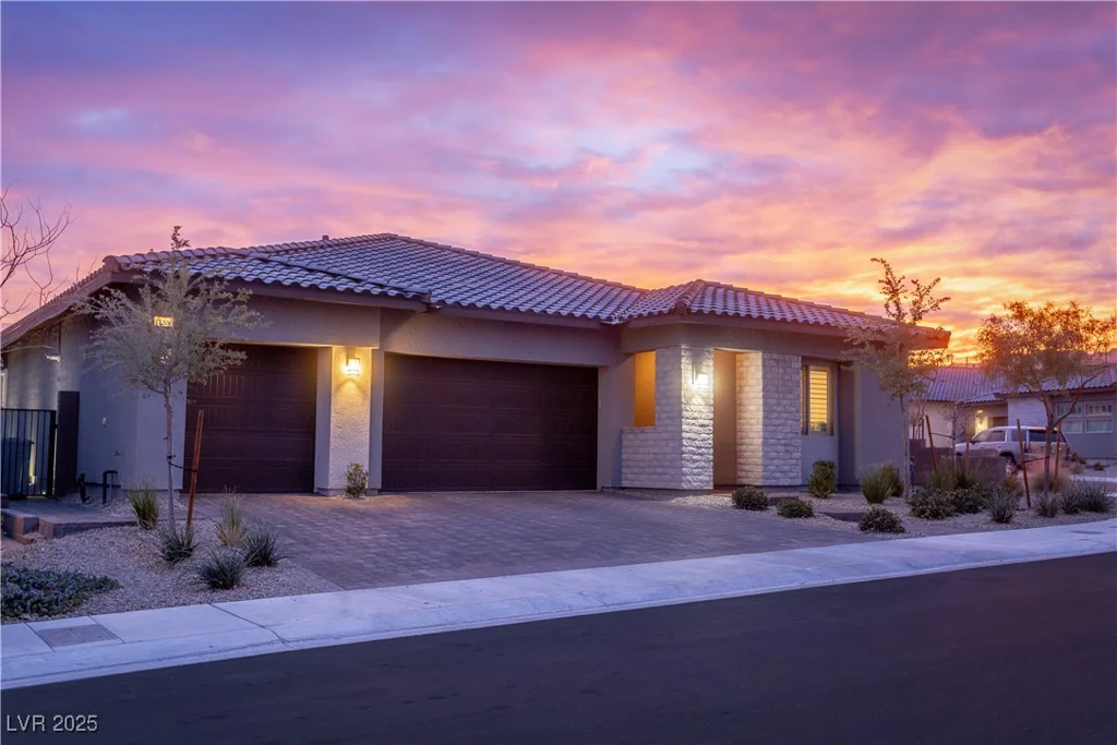 11885 Grassy Plain, Las Vegas, NV 89138
