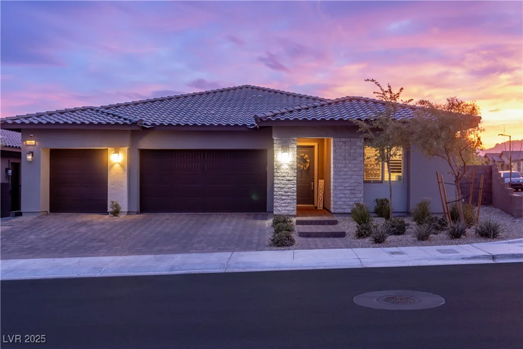 11885 Grassy Plain, Las Vegas, NV 89138