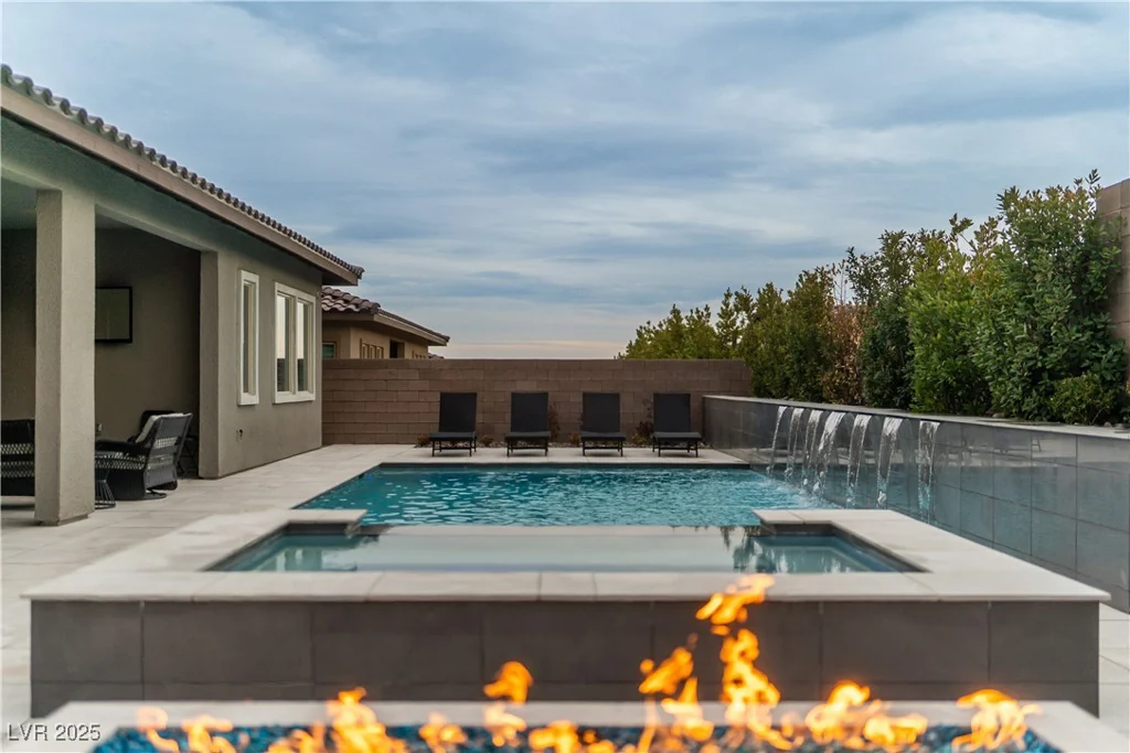 11885 Grassy Plain, Las Vegas, NV 89138