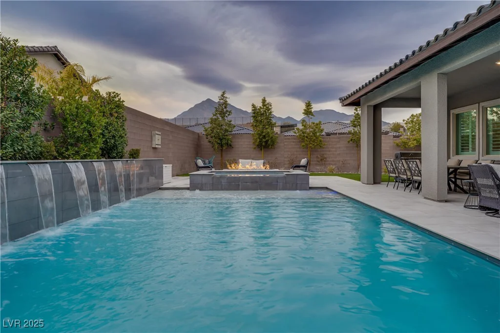11885 Grassy Plain, Las Vegas, NV 89138