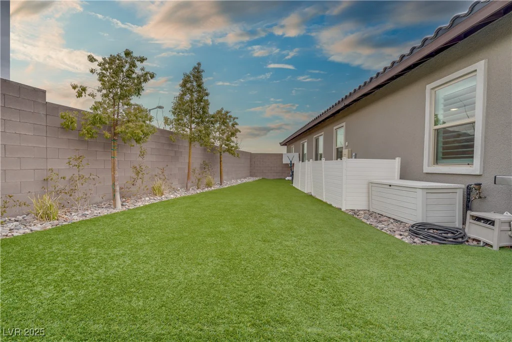 11885 Grassy Plain, Las Vegas, NV 89138
