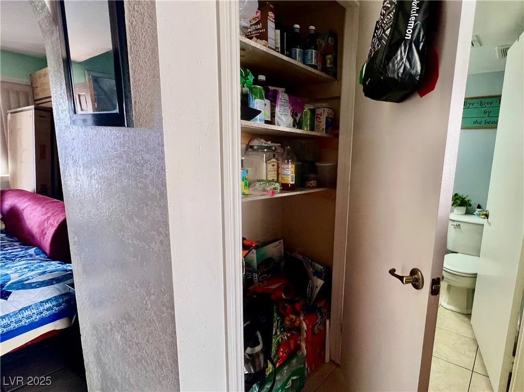 5266 Lisagayle, Las Vegas, NV 89103