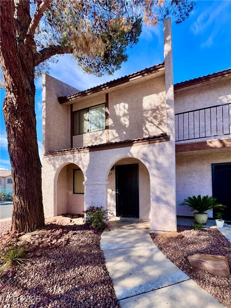 5266 Lisagayle, Las Vegas, NV 89103