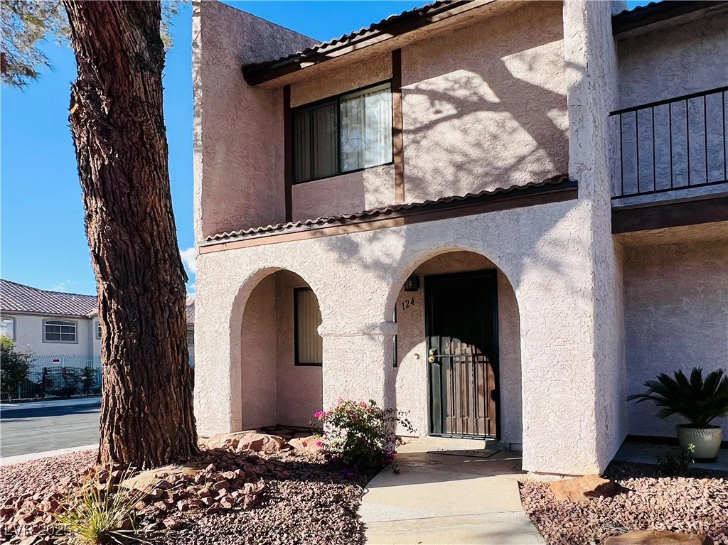 5266 Lisagayle, Las Vegas, NV 89103