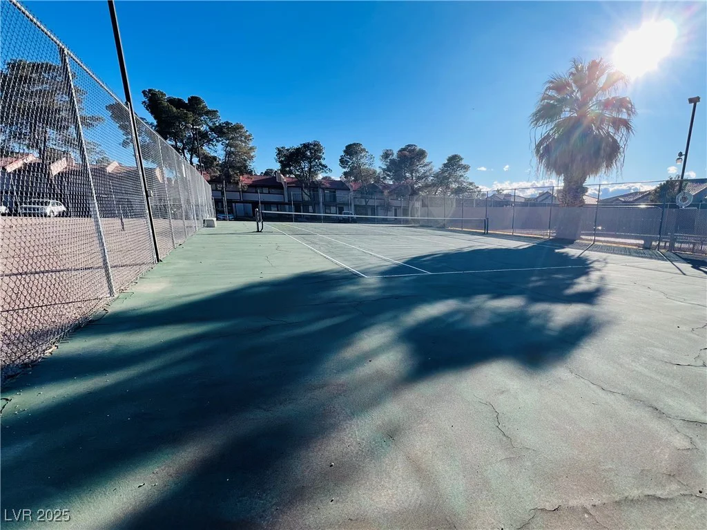 5266 Lisagayle, Las Vegas, NV 89103
