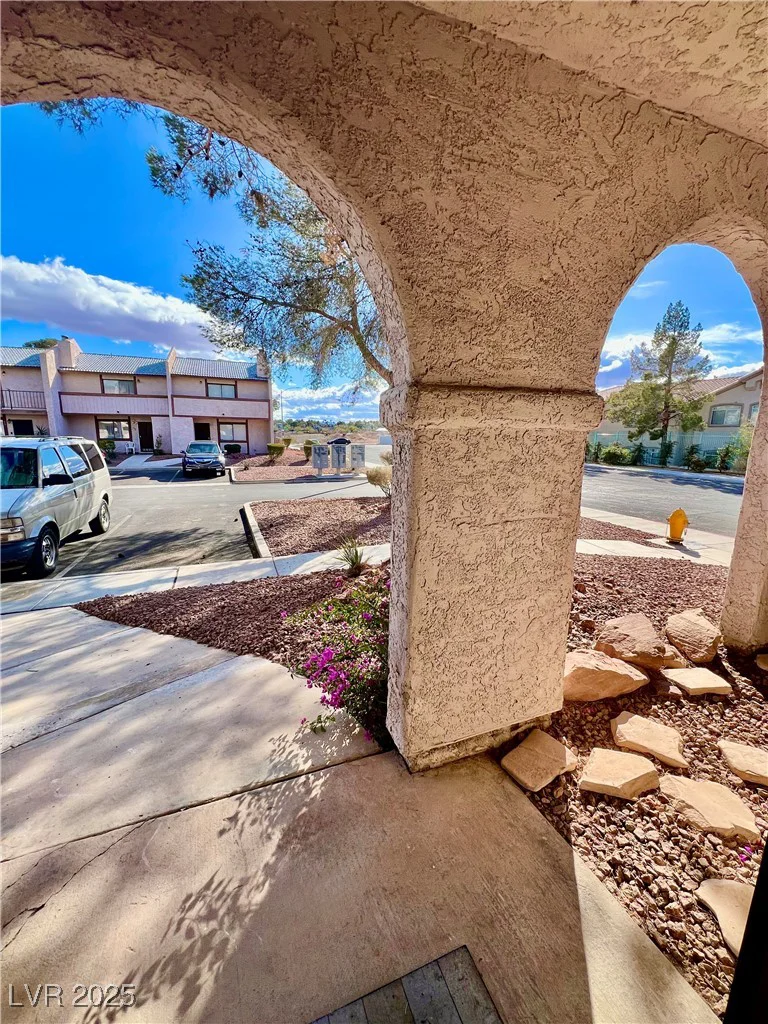 5266 Lisagayle, Las Vegas, NV 89103