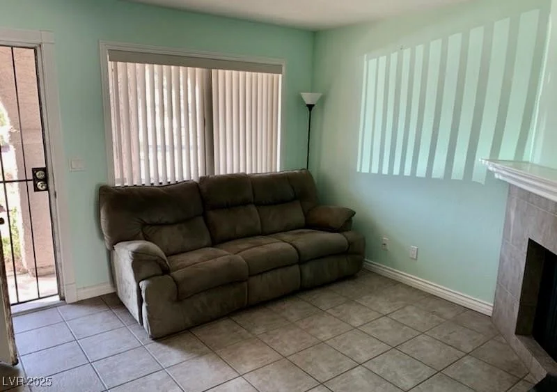 5266 Lisagayle, Las Vegas, NV 89103