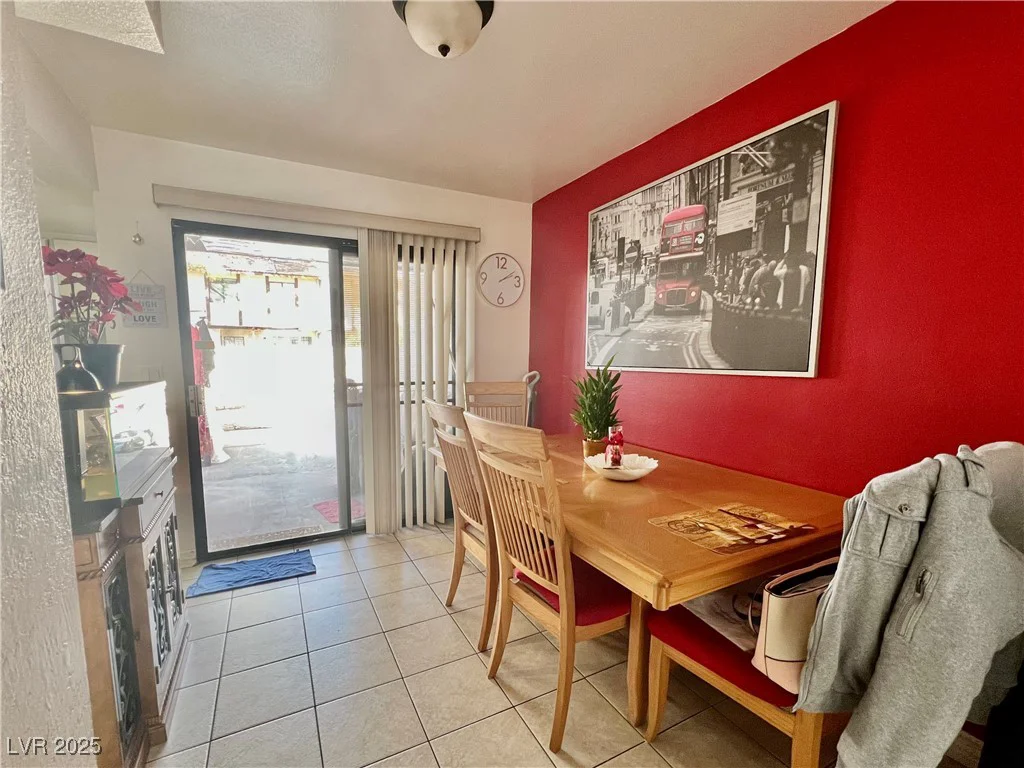 5266 Lisagayle, Las Vegas, NV 89103