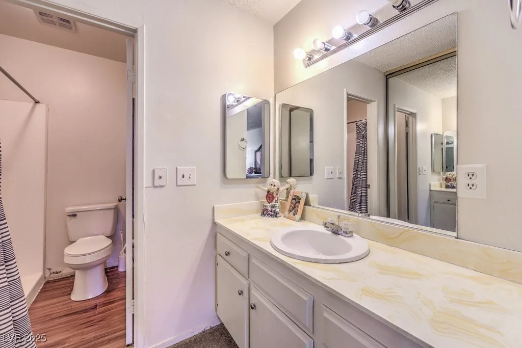 1405 Vegas Valley, Las Vegas, NV 89169