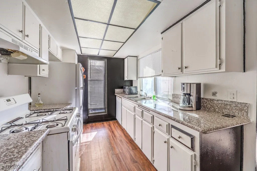 1405 Vegas Valley, Las Vegas, NV 89169