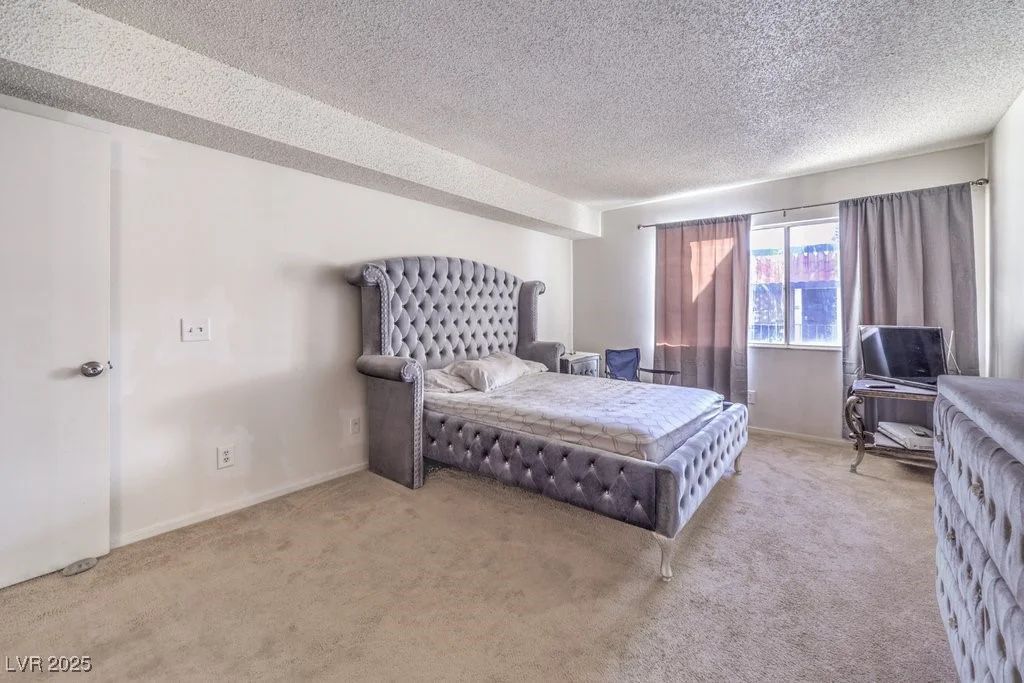 1405 Vegas Valley, Las Vegas, NV 89169