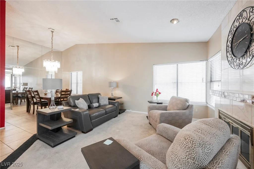 2015 Heritage Oaks, Las Vegas, NV 89119