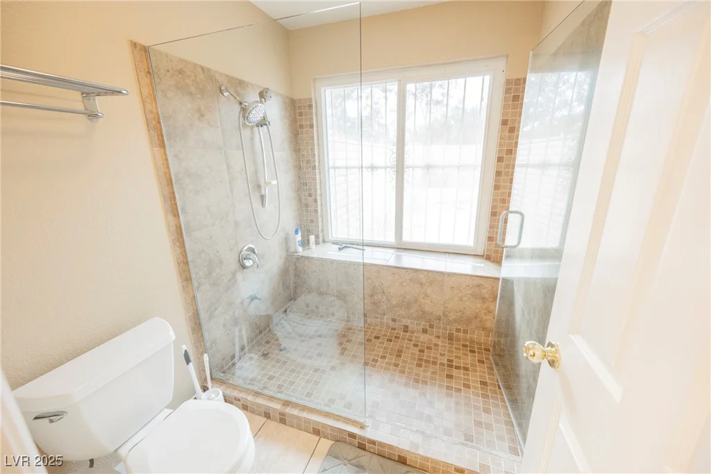 2015 Heritage Oaks, Las Vegas, NV 89119